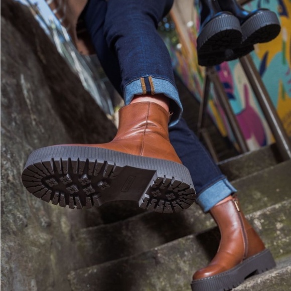 Lotta from Stockholm Ten Points Alina Chelsea Boots with Zip in Brown - Picture 6 of 9